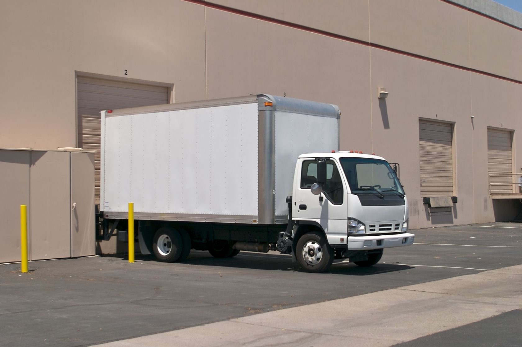 Bakersfield, Kern County, CA Box Truck Insurance